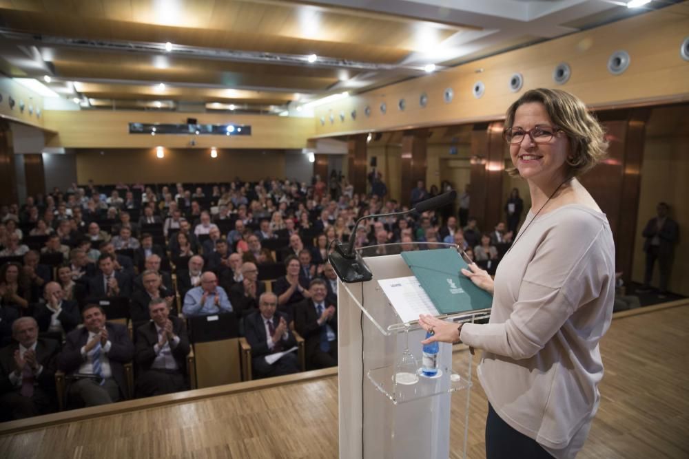 Conferencia de política ambiental de Elena Cebrián en el Club Mercantil