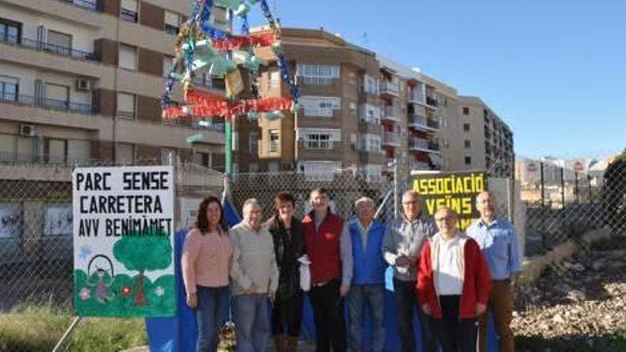 Los vecinos de Benimàmet saldrán a la calle si en enero no avanza el parque lineal