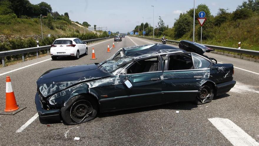 Herido grave un conductor en un accidente en la AS-II