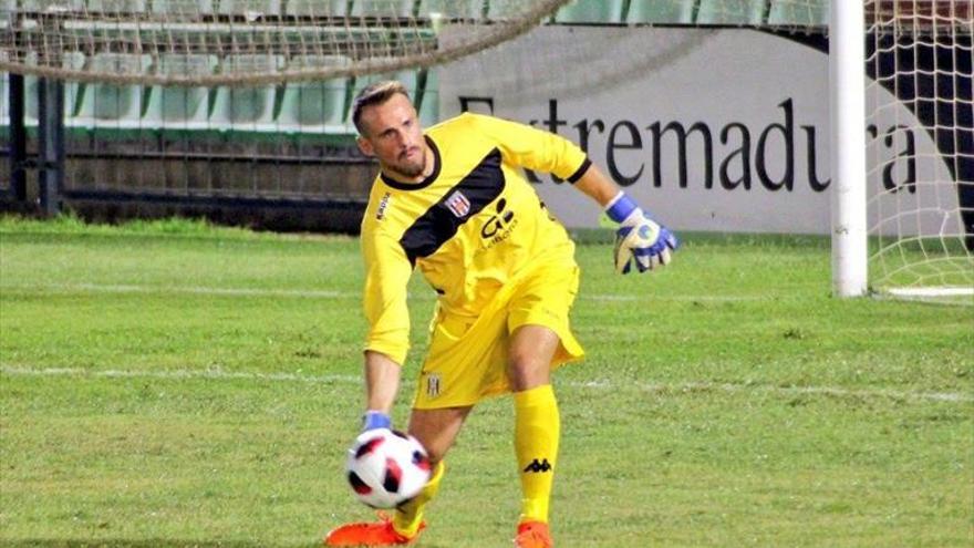 Javi Sánchez y Santi Villa, cara y cruz en el Mérida