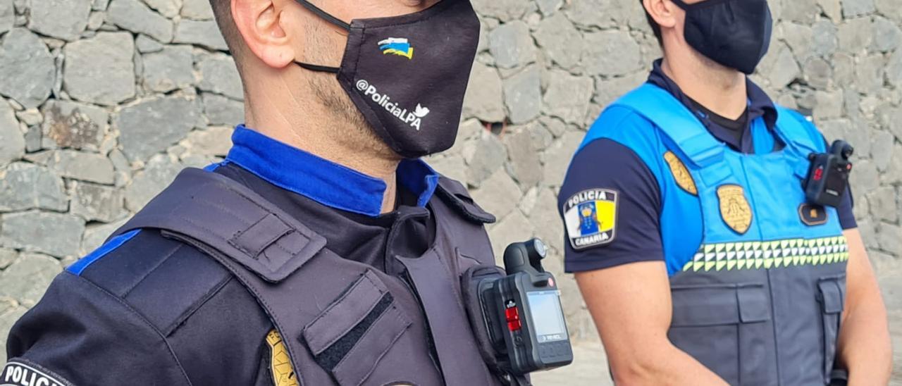 La Policía Local de Las Palmas de Gran Canaria estrena videocámaras  personales para los agentes - La Provincia