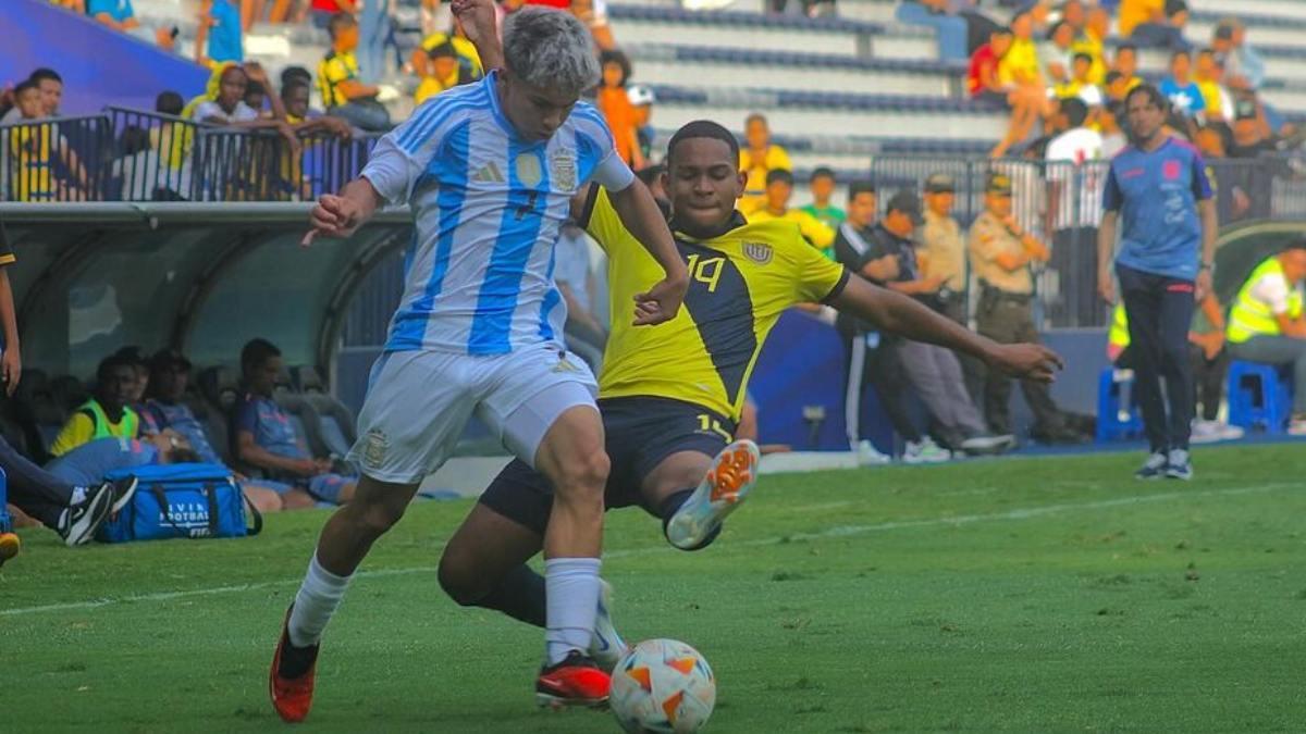 Así juega Felipe Esquivel