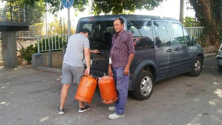 El Grupo Lourdes denuncia que llevan dos meses  sin bombonas de butano