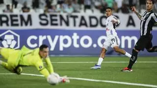 Junior asalta el campo del Botafogo