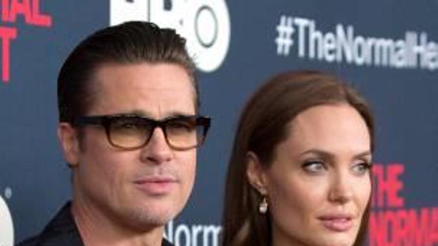 Angelina Jolie i Brad Pitt es comprometen a defensar la intimitat dels seus sis fills