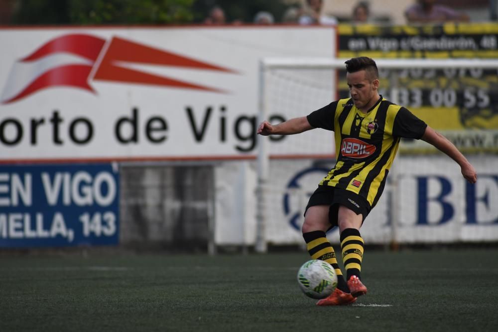 Carlos Pereira igualó de penalti a dos minutos para la conclusión y con el equipo en inferioridad numérica desde el minuto 58