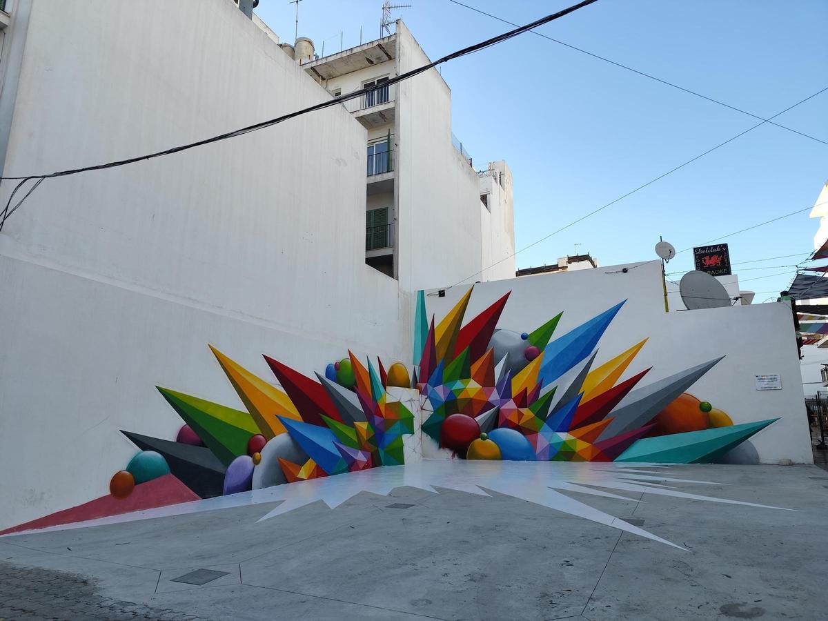 Mural colindante a la calle Santa Agnès.