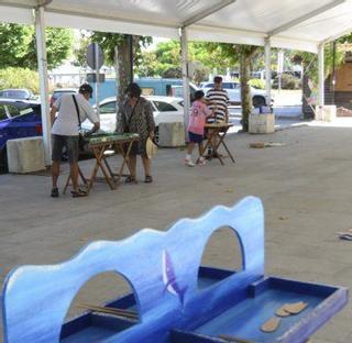 «Mar de xogos» en la alameda. |