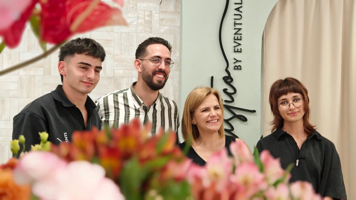 Pilar Bernabé en su visita al barrio de la Roqueta