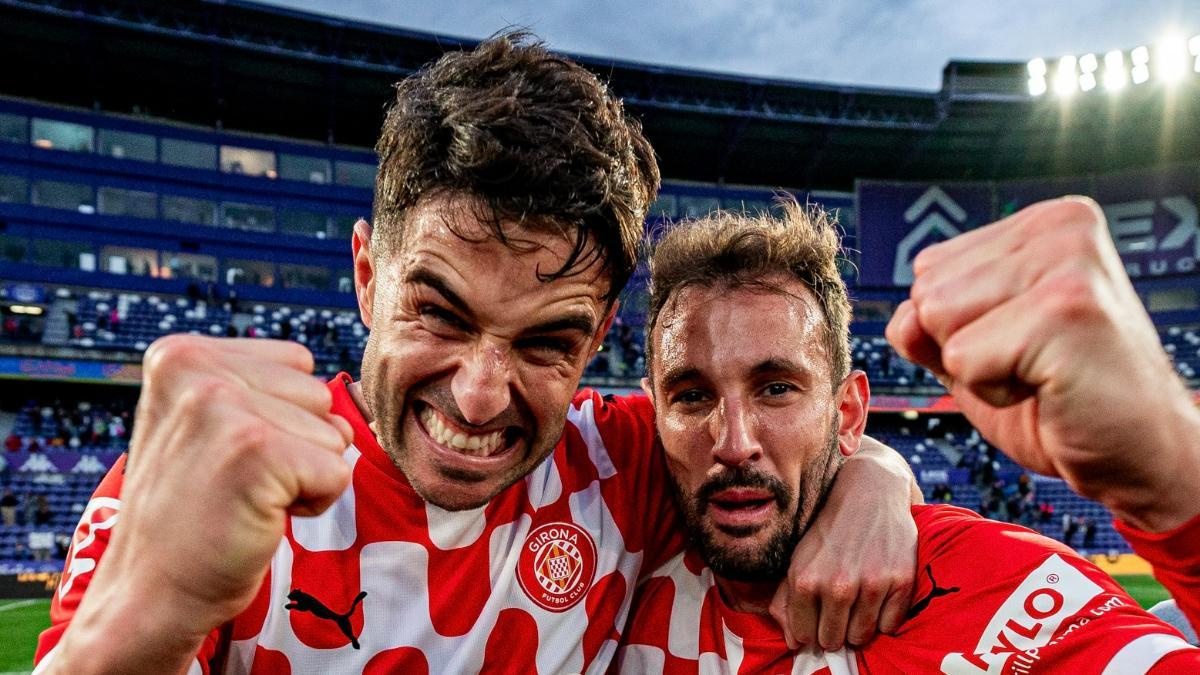 Juanpe y Stuani celebran el vital triunfo en Valladolid
