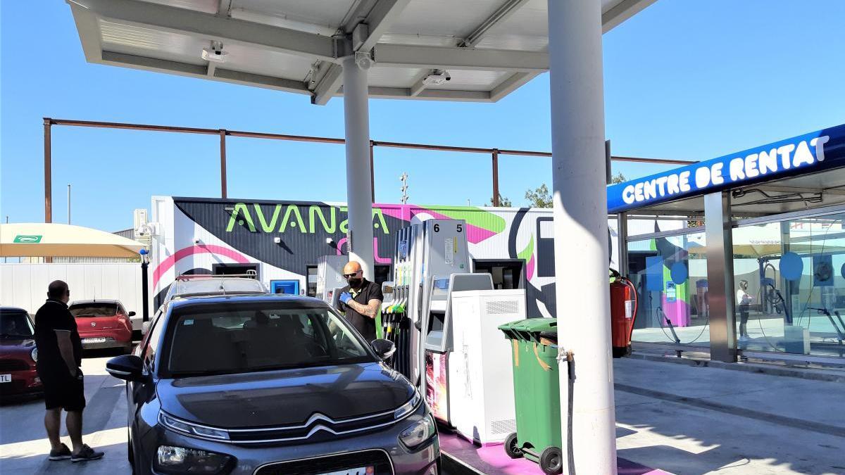 La nova estació de servei Avanza Oil de Figueres.