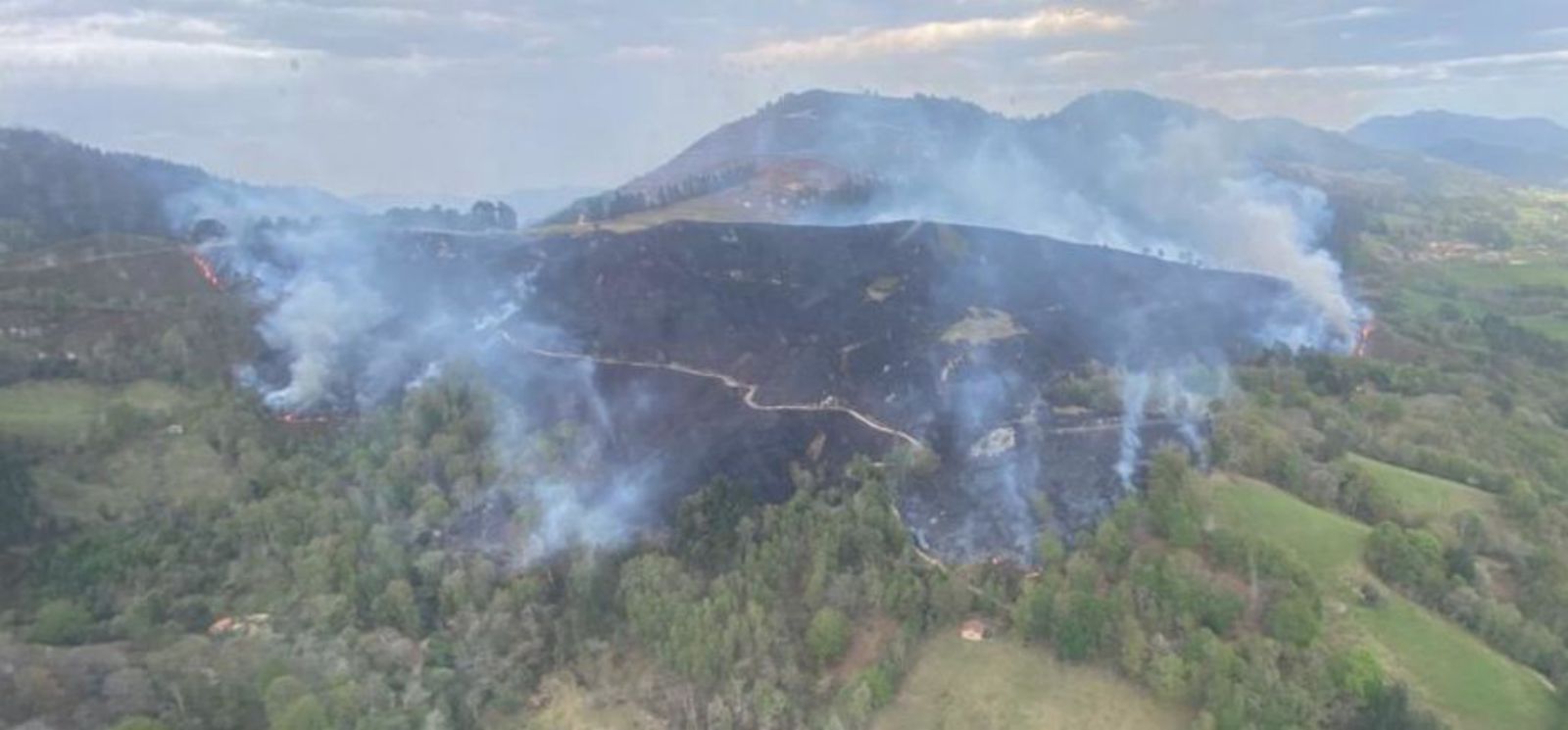 El incendio registrado en Piloña.