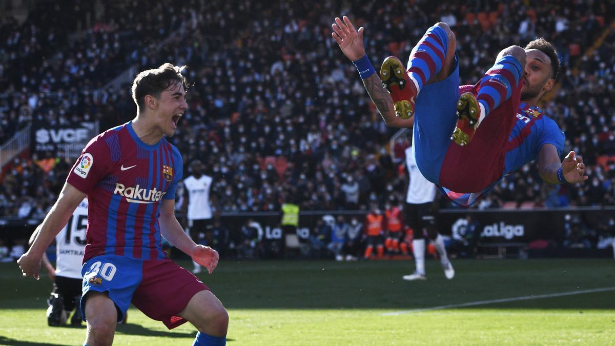 Valencia v FC Barcelona - Mestalla, Valencia, Spain - February 20, 2022 FC Barcelona's Pierre-Emerick Aubameyang celebrates scoring their first goal with Gavi