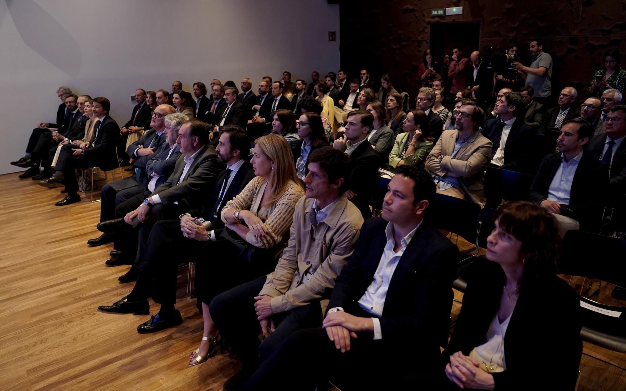 Imagen de los asistentes a la presentación de la I edición del Foro Económico y Social del Mediterráneo