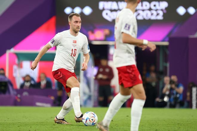 El futbolista danés Christian Eriksen se desploma otra vez durante un amistoso contra Ucrania