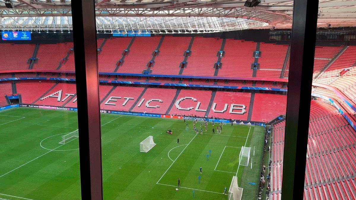 El Barça se ejercita en San Mamés en la previa de la final de Champions