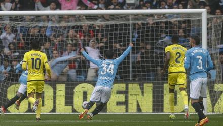 Celta - Villarreal | El gol de Douvikas