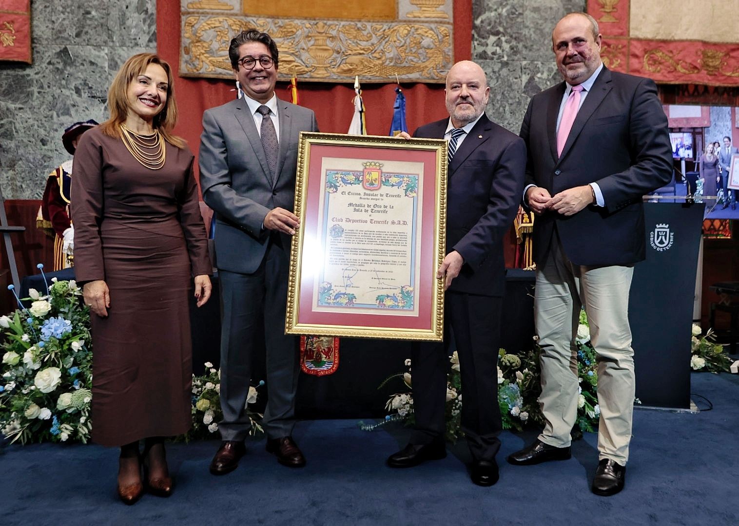 Entrega de la Medalla de Oro de Tenerife al Club Deportivo Tenerife