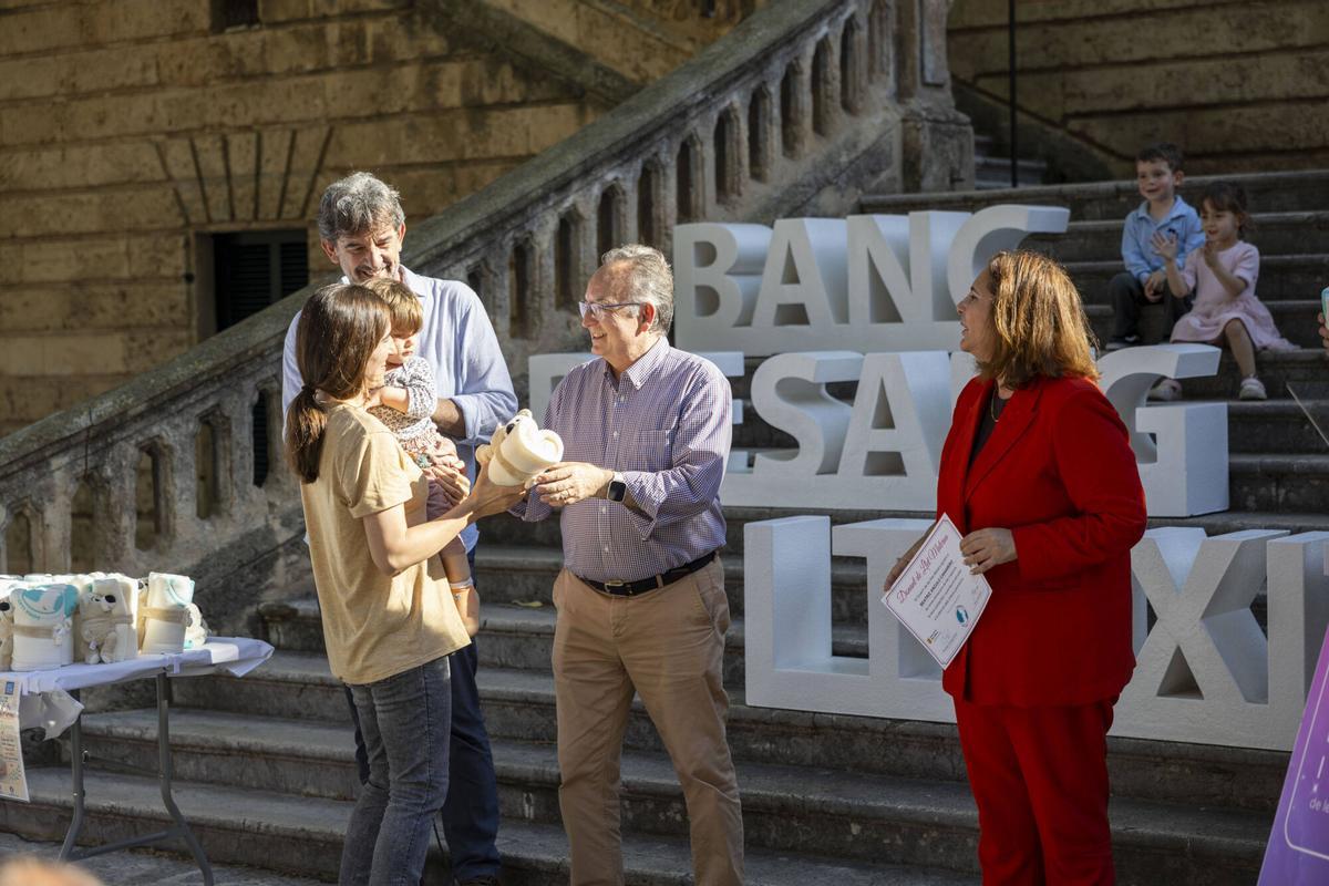Baleares homenajea a las madres que donan leche para bebés prematuros