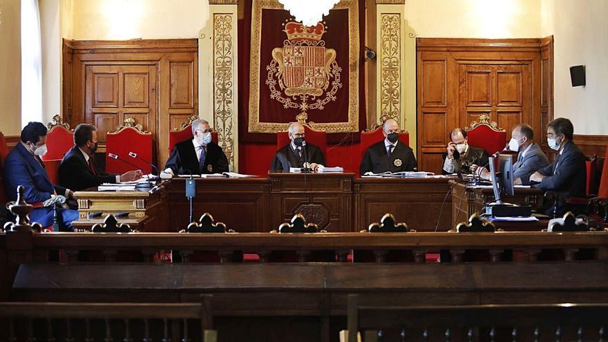 Crimen de La Felguera: La Fiscalía pide que las escuchas y la localización de los móviles sean pruebas en el juicio