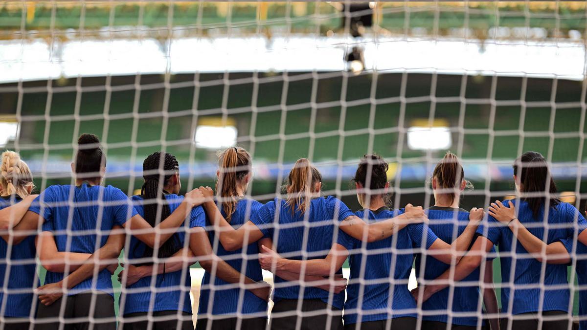 El FC Barcelona femenino durante el entrenamiento de este viernes en Lisbo para disputar mañana la final de la Liga de Campeones femenina contra el Arsenal