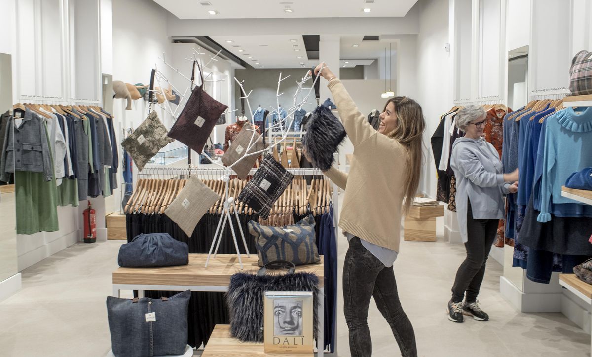 Interior de Somia, la nueva tienda solidaria y sostenible en la calle de Rosselló. 