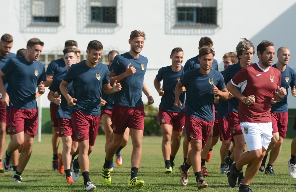 El Pontevedra prepara el derbi ante el Celta B