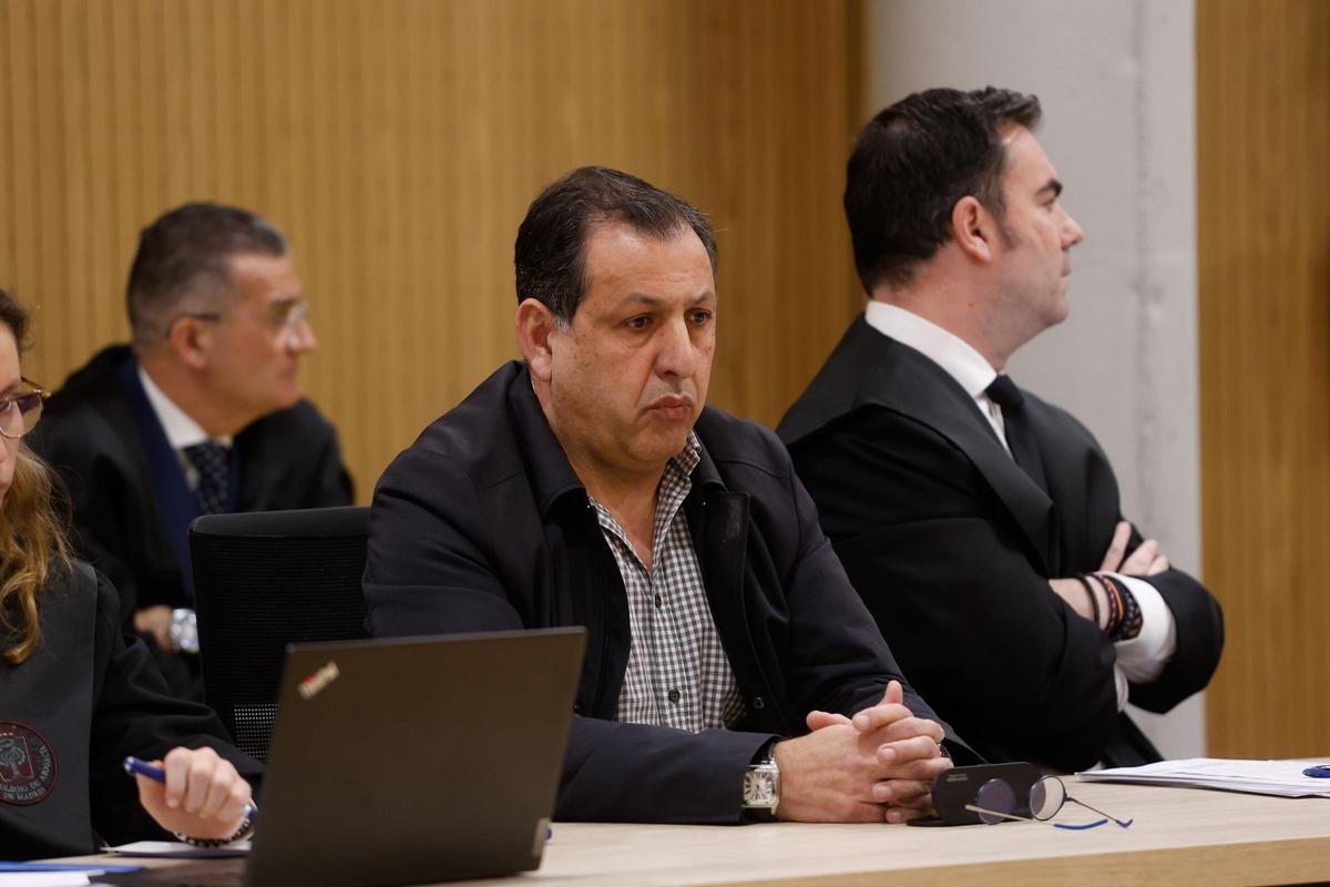 Ildefonso León, hermano de Jesús, durante una de las sesiones en la Audiencia Provincial.