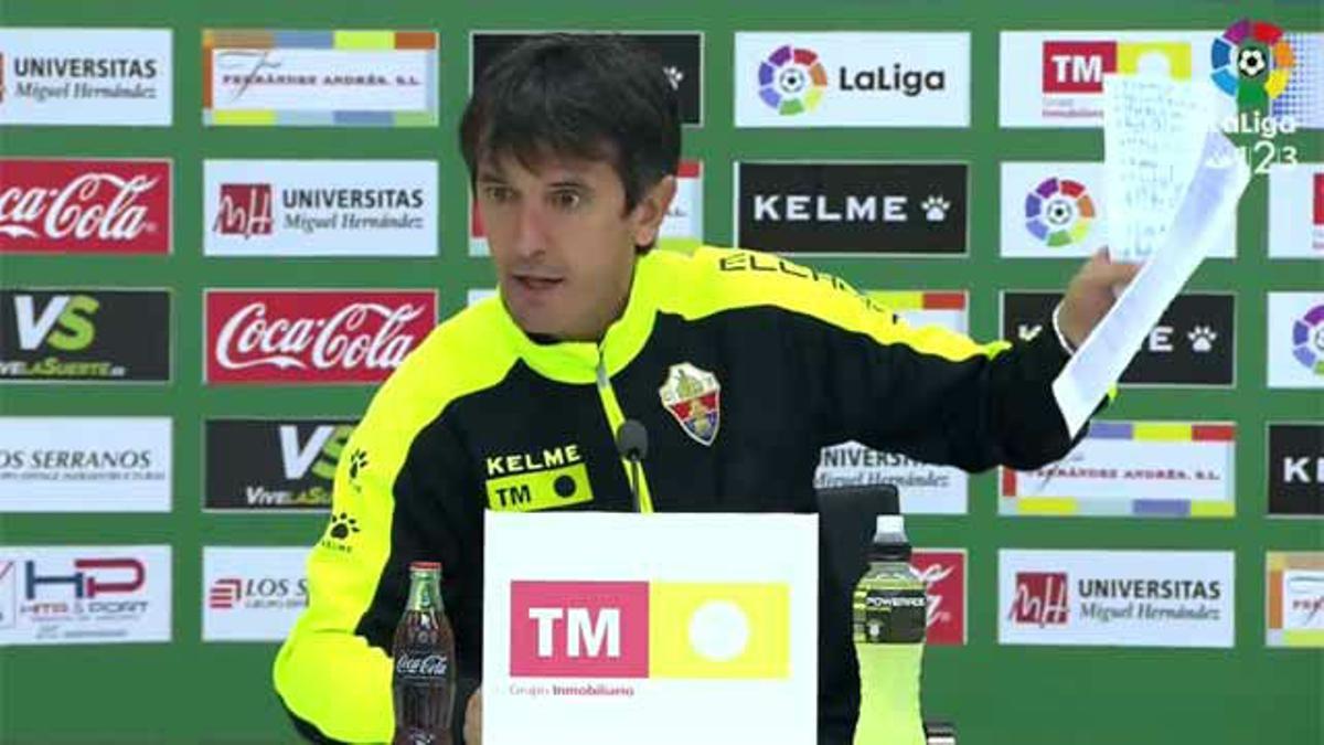 Increíble rajada del técnico del Elche contra la actuación arbitral ante el Oviedo: El VAR, que venga ya