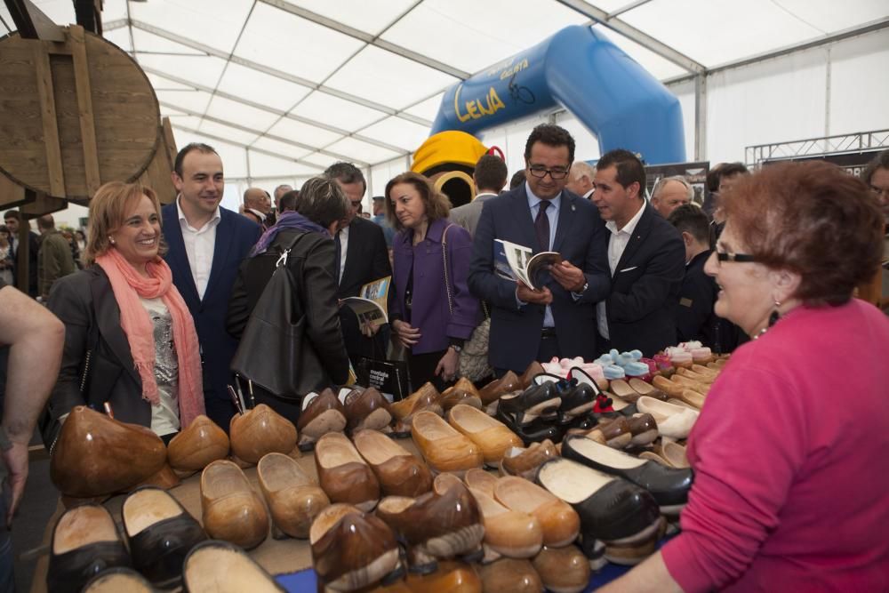 Inauguración de la feria de turismo minero en el pozo Sotón de Hunosa