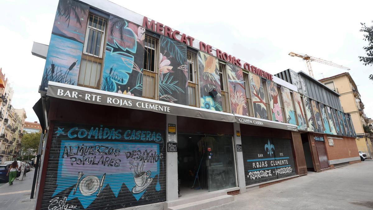 Capítulo 2 de 'A pie de barrio': el resurgir del mercado de Rojas Clemente impulsado por el relevo generacional y sus nuevos puestos