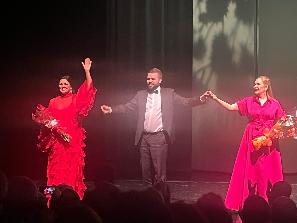 Netrebko, Nebolsin y Maximova