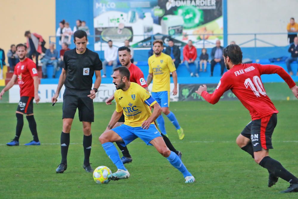 El conjunto de César Ferrando no aprovecha la expulsión del portero Emilio en el 52' y deja escapar dos puntos para colarse en los puestos de ascenso a Segunda