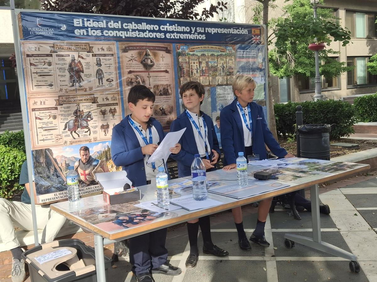 Fotogalería | El proyecto 'Extremadura y la era de los descubrimientos' del colegio Puertapalma-El Tomillar, en imágenes