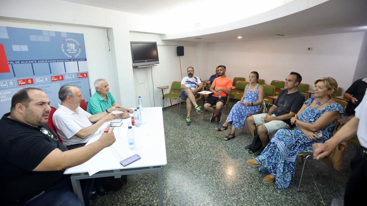 Un instante de la Ejecutiva celebrada este viernes, sin Barceló y el resto de ediles ni otras corrientes, como la liderada por Montesinos