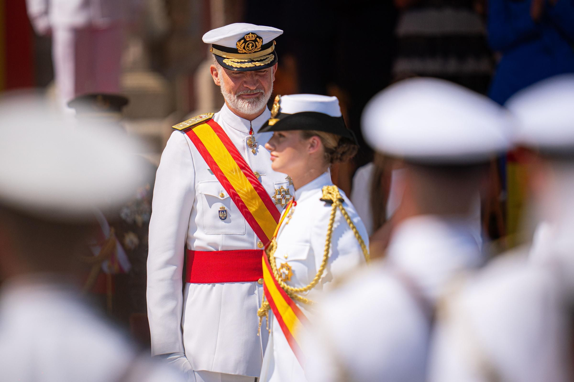 Leonor recibe de manos de Felipe VI la Gran Cruz del Mérito Naval en Marín