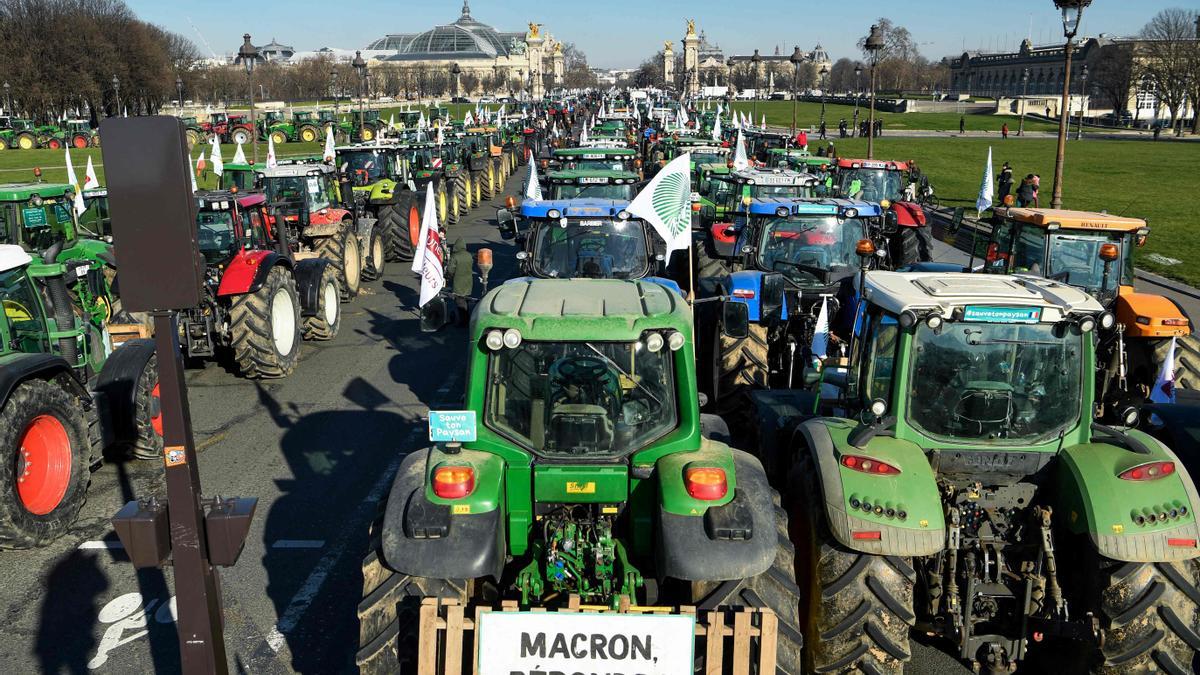 Protesta de agricultores en París.