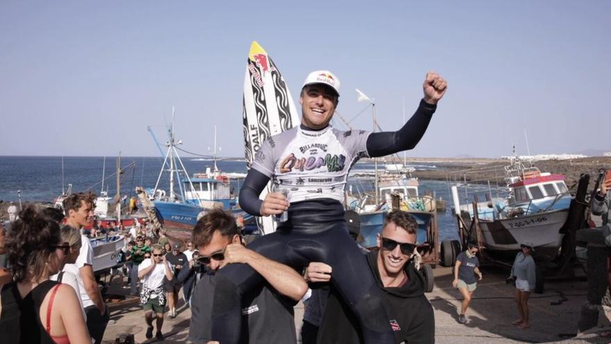 Natxo González y Pierre Louis Costes se proclaman campeones entre las olas de vértigo del Quemao Class