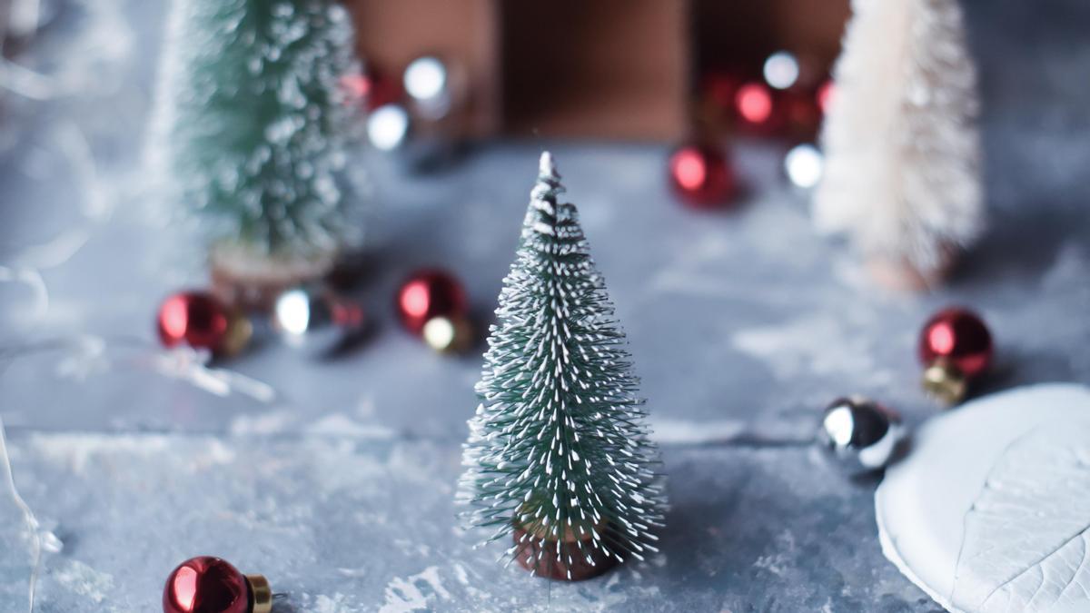 Árbol de Navidad Ikea | Estos árboles mini los podrás colocar encima de cualquier mueble