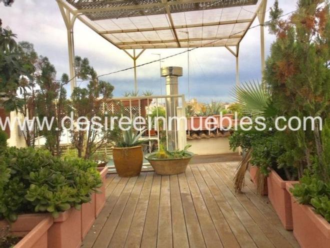 Ático dúplex con 7 balcones en el Carmen
