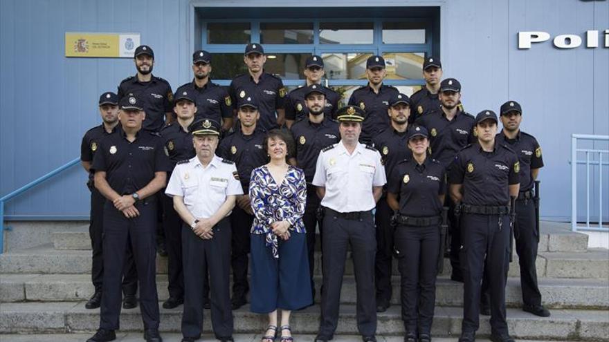 La comisaría incorpora 15 policías nacionales en verano