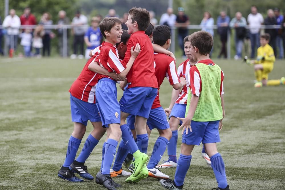 El alevín del Sporting se lleva el título