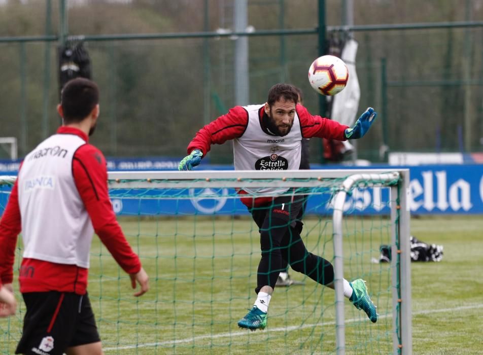 El Dépor entrena, sin partido esta semana