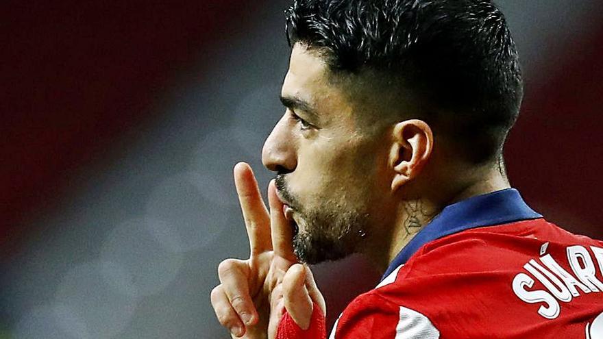 Luis Suárez, tras marcar el segundo gol del Atlético. |  // REUTERS