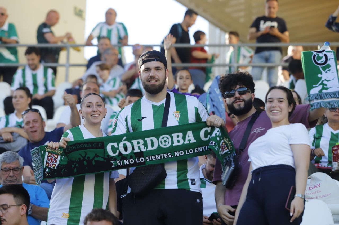 Córdoba CF-Mirandés: las imágenes de la afición en El Arcángel