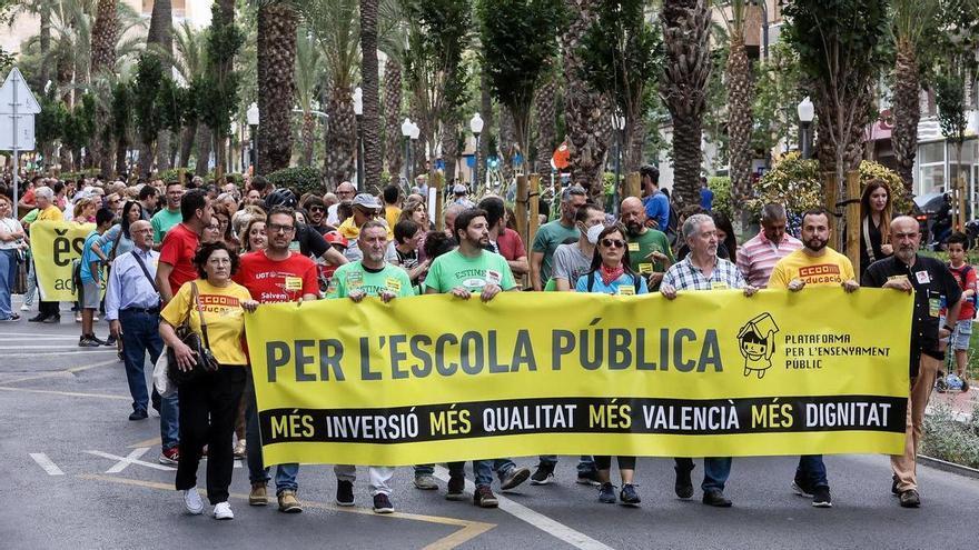 UGT cifra en 800 los docentes que se dejarán de contratar el próximo curso en Alicante