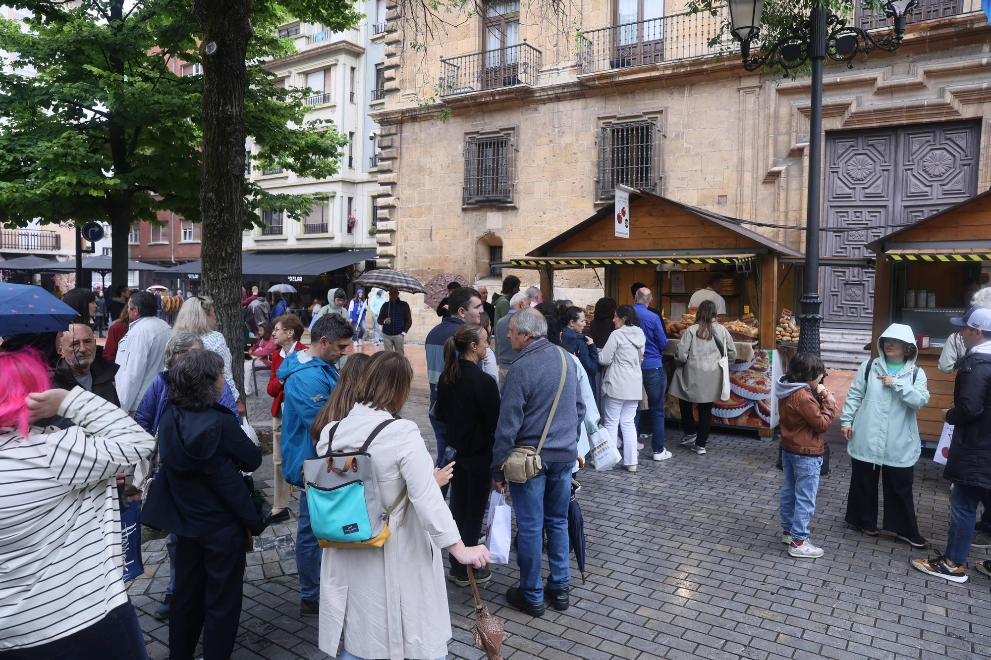 EN IMÁGENES | Último día de la feria de La Ascensión que convivió con el partido por el ascenso
