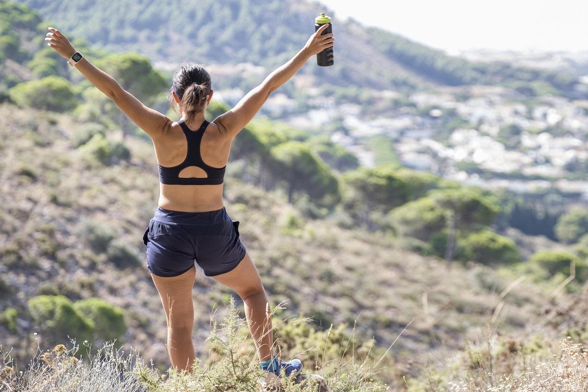Consejos para proteger los pies durante las actividades de montaña.