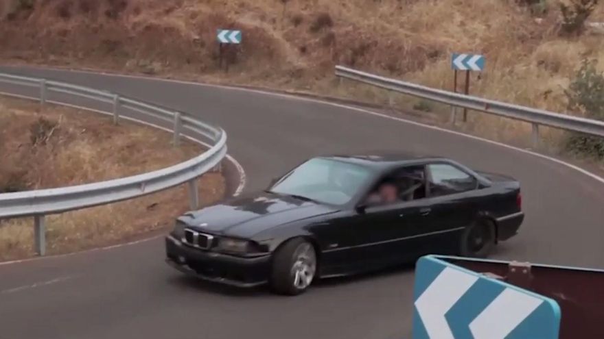 Conducción temeraria en Gran Canaria dos jóvenes convierten las carreteras en circuitos de carreras