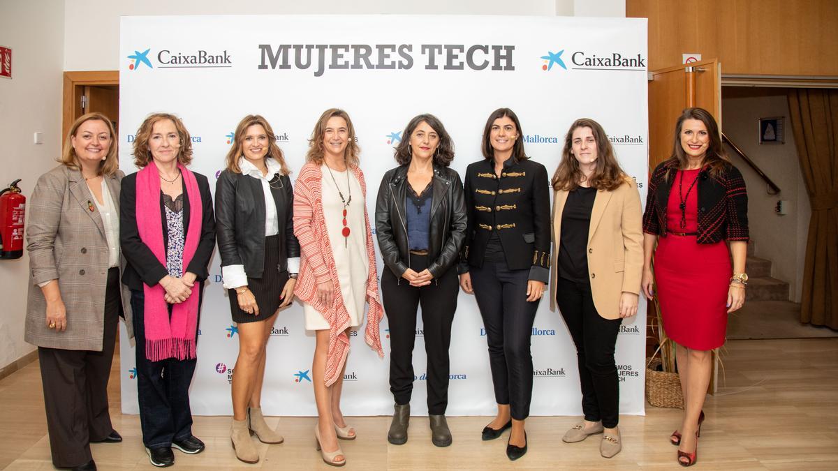 Nana Gómez, Gemma Beltrán, Patricia Rosselló, Rosa Díaz, Marisa Goñi, Maria Jesús Riera y Patrica Úrbez en el Club Diario de Mallorca.